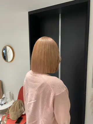 ショート カラー fuka/梅田/ ミルクティーベージュのヘアスタイル