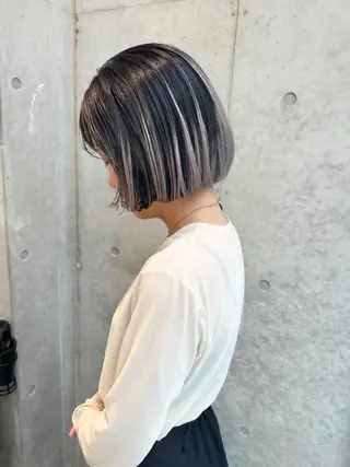 ショート カラー ヘアアレンジ ミニボブ/ブリーチ 🌈MISATOのヘアスタイル