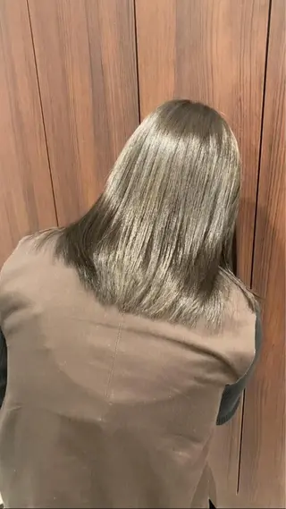 セミロング KAMIGAMI所属・KAMIGAMI HASHIMOTOのヘアスタイル
