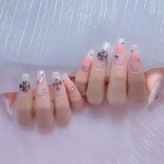 ショート Nana 💟のネイルデザイン