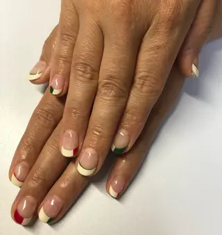 ネイル 都倉 愛のネイルデザイン