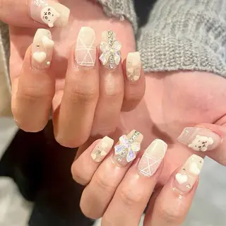 ネイル eight横浜🧸 kumabeのネイルデザイン