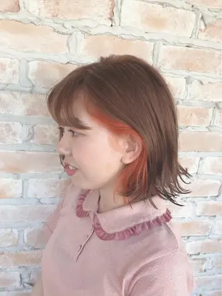 ミディアム 伊藤 康乃のヘアスタイル