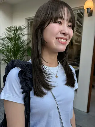 セミロング カラー 永田 愛莉のヘアスタイル