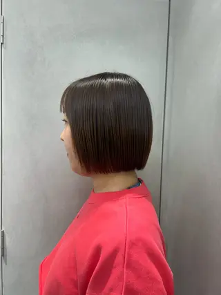 ミディアム ショート/ボブ/似 合わせ/顔周りカットのヘアスタイル