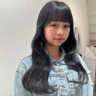 セミロング カラー ORIKA 美容室のヘアスタイル