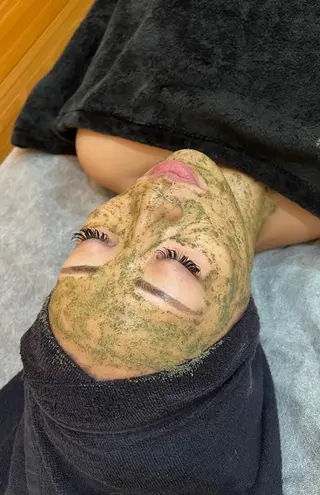 crown KIYOMIのマツエク・マツパデザイン