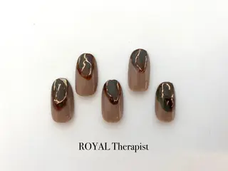 ネイル 【尾下】 ロイヤル•セラピストのネイルデザイン