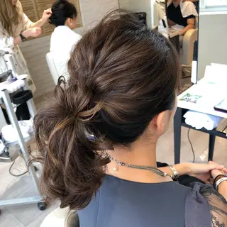 ミディアム ヘアアレンジ HAIR STUDIO buzz所属・金子 富士のヘアスタイル