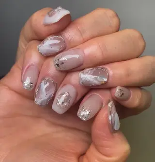 ショート パンチャパンチャ ネイルサロンのネイルデザイン