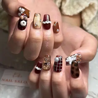 ネイル 鈴木 ユリのネイルデザイン