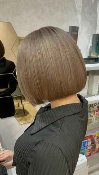 ショート カラー Taku /ケアハイトーンのヘアスタイル