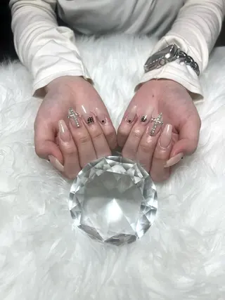 ネイル 井尻 紗菜のネイルデザイン