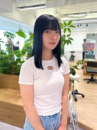 セミロング 田中 愛梨のヘアスタイル