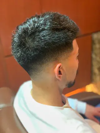 ショート パーマ メンズ 砂川 すながわのヘアスタイル