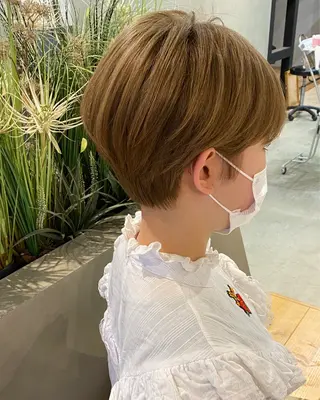 ショート カラー 🩷🍭中津・梅田 エリア🍬💜のヘアスタイル