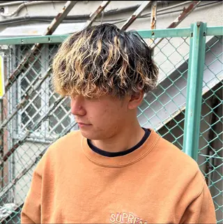 ミディアム カラー パーマ メンズ パーマ職人 渡邊　優雅のヘアスタイル