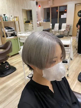 ショート カラー 🌈派手髪ハイトーン 🌈鈴木亮太🌈のヘアスタイル