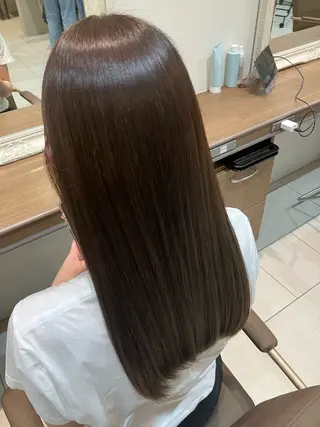 カラー 切りっぱなしボブ&透 明感カラー🐈‍⬛のヘアスタイル