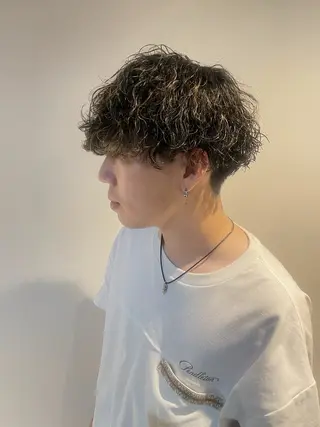 パーマ メンズ AMI NAMIHIRAのヘアスタイル