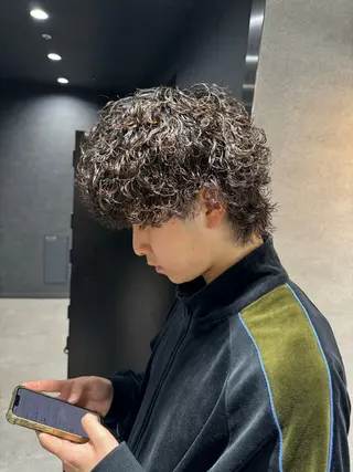 ショート カラー パーマ ヘアアレンジ メンズ スパイキー/フェザー /波巻き/かいとのヘアスタイル