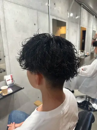 パーマ メンズ 心斎橋シャドウパーマ メンズウルフ高森蓮のヘアスタイル