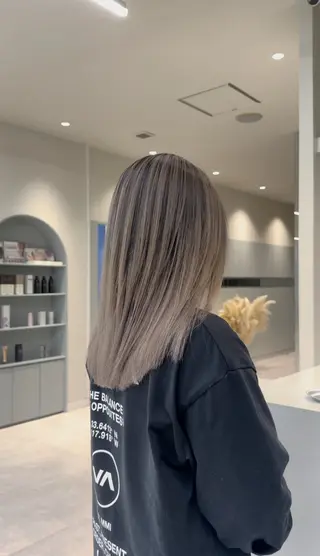 セミロング 【デザインカラー】 難波　秀喜のヘアスタイル