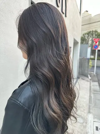 セミロング カラー パーマ ヘアアレンジ mauschen（モイシェン）所属・マンツーマンサロン 髪質改善⭐︎代官山のヘアスタイル
