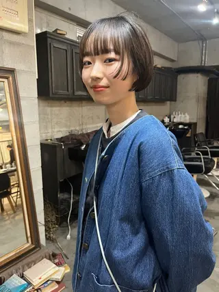 ショート ハイトーン/顔まわり レイヤー/YUKAのヘアスタイル