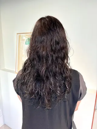 ロング eto所属・髪質改善スペシャリス ト長尾勇弥/梅田中津のヘアスタイル