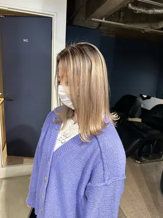 セミロング カラー 💖ハイライト/ハイ トーン💖MIKIのヘアスタイル