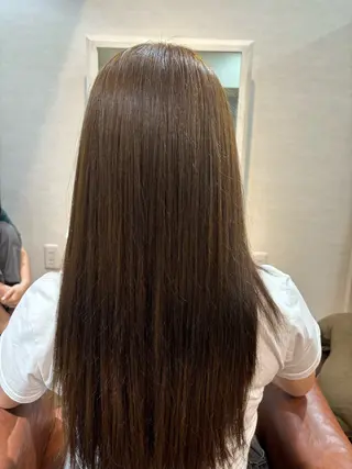 ロング LEEK ［リーク］ 石原愛里のヘアスタイル