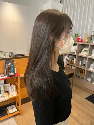 セミロング brisa所属・迎 凪紗のヘアスタイル