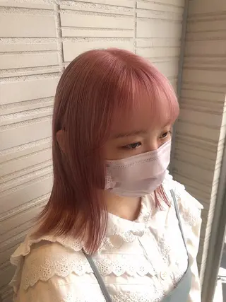 セミロング 古屋 花織のヘアスタイル