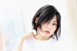 ミディアム 星 沙織のヘアスタイル