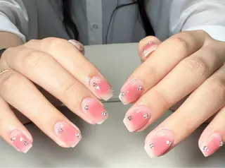 ショート FLORA NAIL SALON 黄兪榕のネイルデザイン