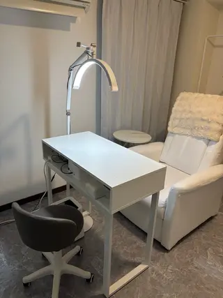 ネイル セルフホワイトニング エクシア 岡山駅前店所属・Sana ⭐︎のネイルデザイン