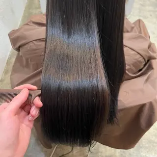 ロング カラー 山﨑彩乃 🫧 縮毛矯正のヘアスタイル