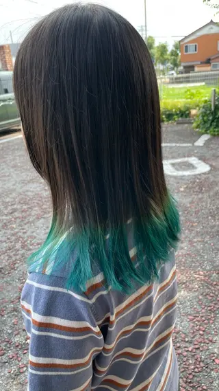 ミディアム 澤田 真凛のヘアスタイル