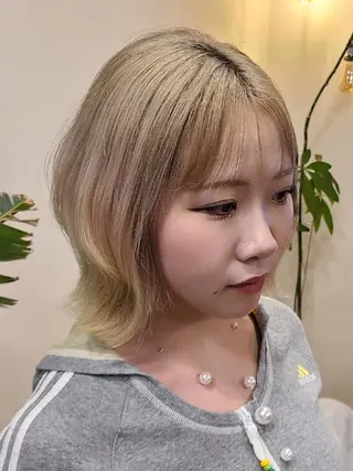 ミディアム シ マのヘアスタイル