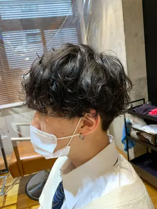 パーマ メンズ ツイストスパイラル 波巻き🩵片平和香奈のヘアスタイル