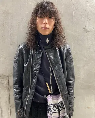 ロング パーマ メンズ パーマ、髪質改善 カズマのヘアスタイル