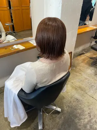 ショート カラー MIOベージュカラー 柔らかいカラーのヘアスタイル