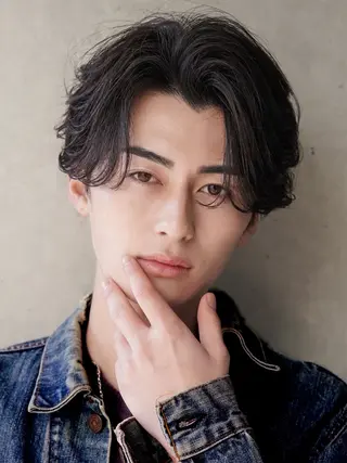 ショート パーマ ＋〜ing所属・宮城 一盛のヘアスタイル