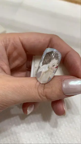 ネイル emanon 新宿東口店所属・nailist akariのネイルデザイン