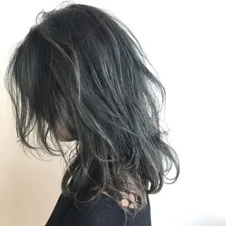 セミロング カラー グランジヘア 無造作ヘアHYUGAのヘアスタイル