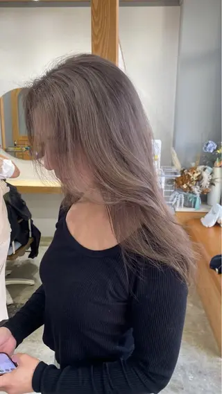 miloc Maikaのヘアスタイル