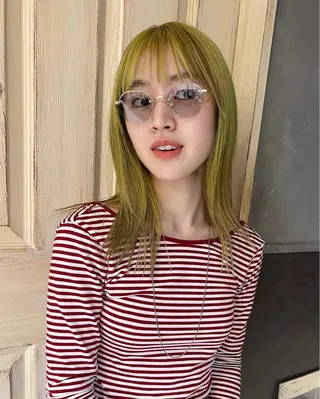 ミディアム カラー Vicky オリーブ メンズカジュアルのヘアスタイル