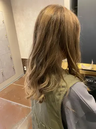 セミロング カラー CIEL天六店 三上春のヘアスタイル