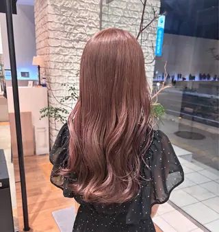ロング カラー 八木 瑠奈のヘアスタイル